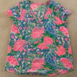 Lilly Pulitzer  XL  V-neck top